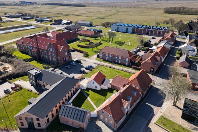 Drone billede af Højer Design Efterskole